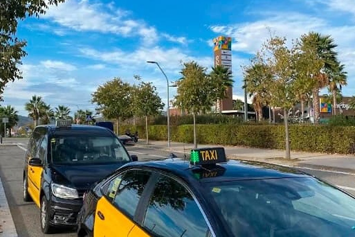 Taxi corporativo Viladecans — Servicio empresa y ejecutivo