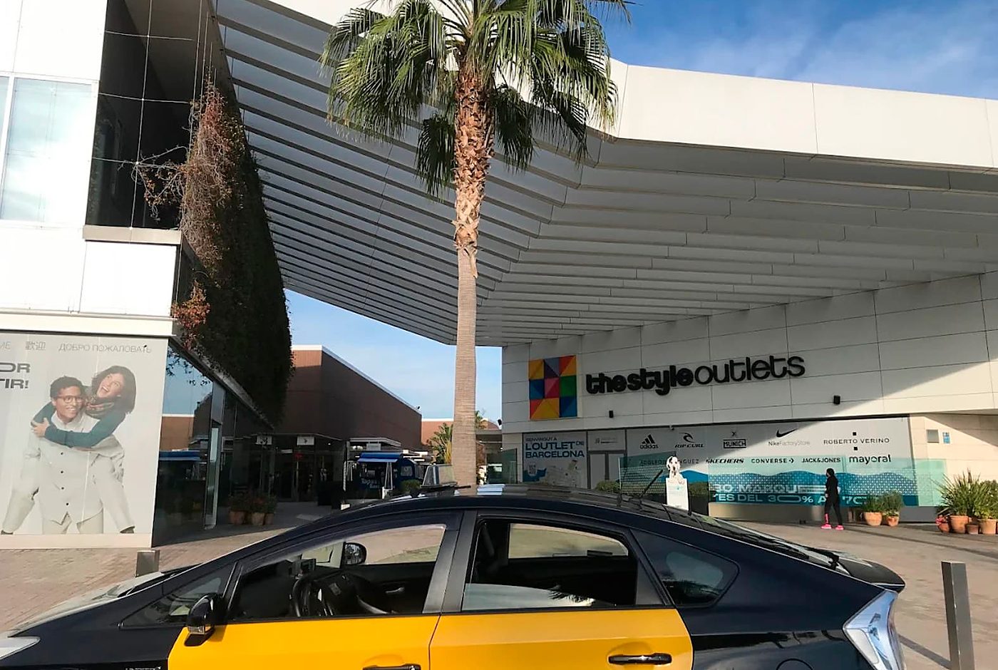Taxis Viladecans en The Style Outlets de Viladecans — Taxi para centros comerciales y tiendas